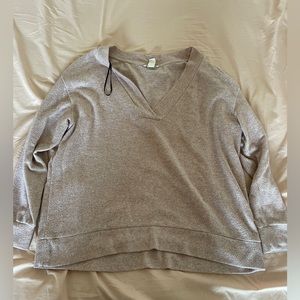 Forever 21 L sweater